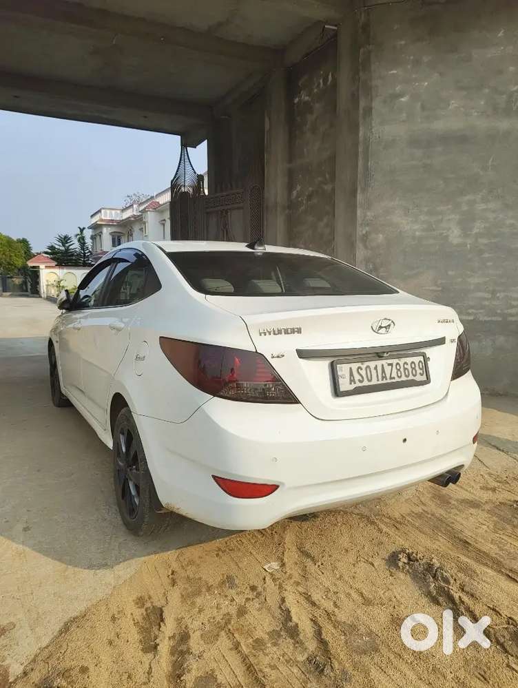 Hyundai Verna 2012