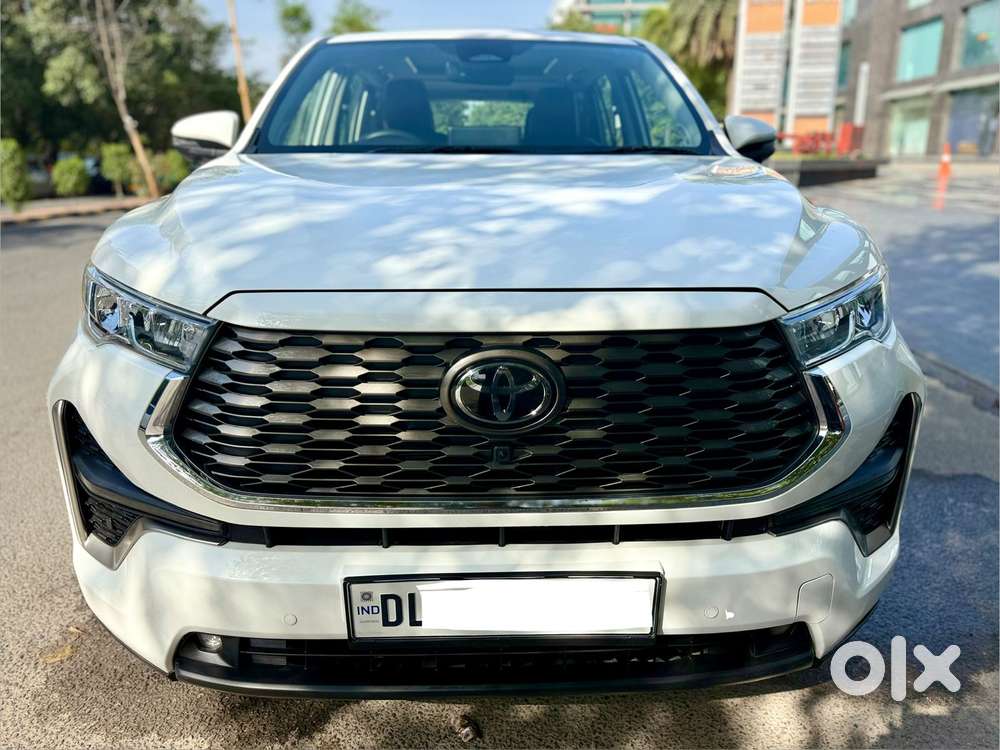 Toyota Innova Hycross 2.0 Zx (o) Hybrid 7 Str, 2025, Petrol