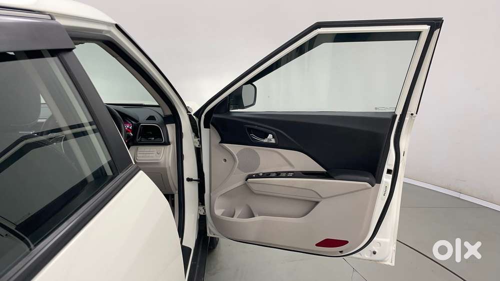 Mahindra Xuv300 W8 Amt Optional Diesel, 2022, Petrol