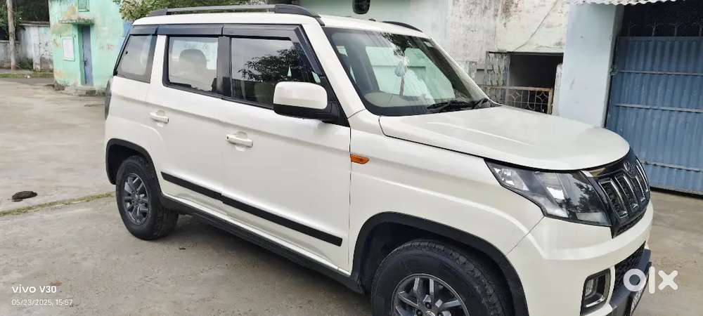 Mahindra Tuv 300 2019 Diesel Well Maintained