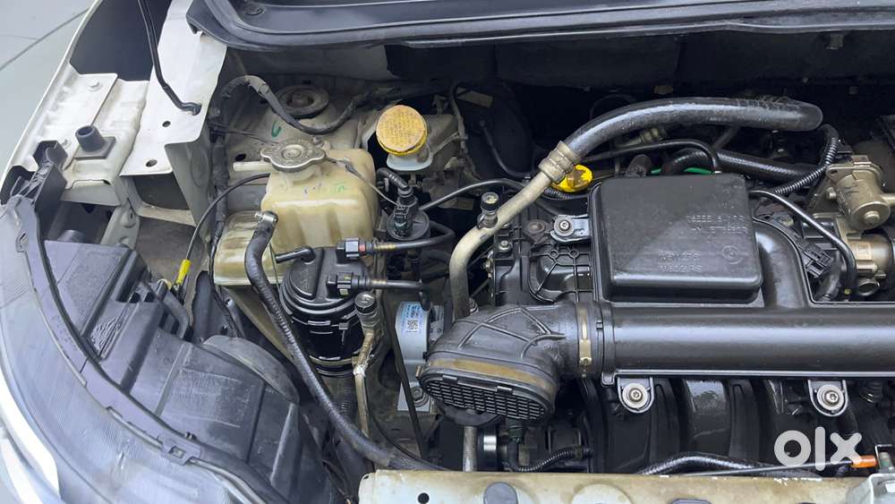Renault Triber Rxz Easy-r Amt Dual Tone, 2022, Petrol