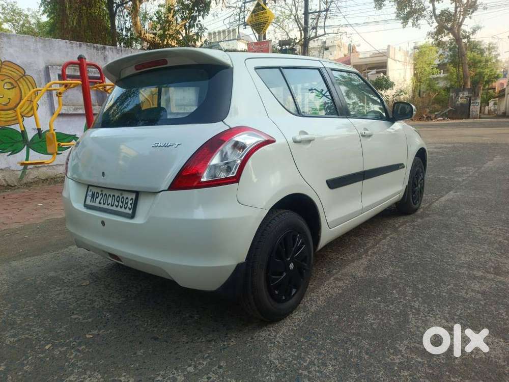 Maruti Suzuki Swift Vxi + Manual, 2014, Petrol