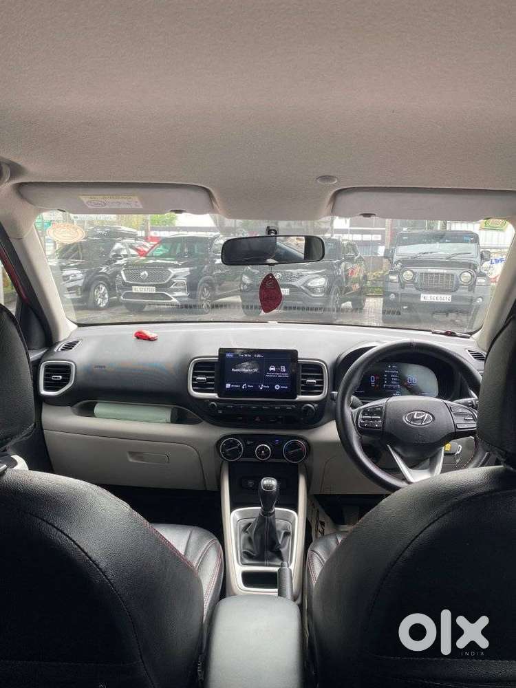 Hyundai Venue S 1.2 Petrol, 2022, Petrol