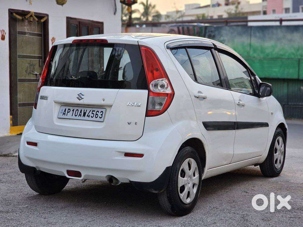 Maruti Suzuki Ritz Genus Vxi, 2010, Petrol