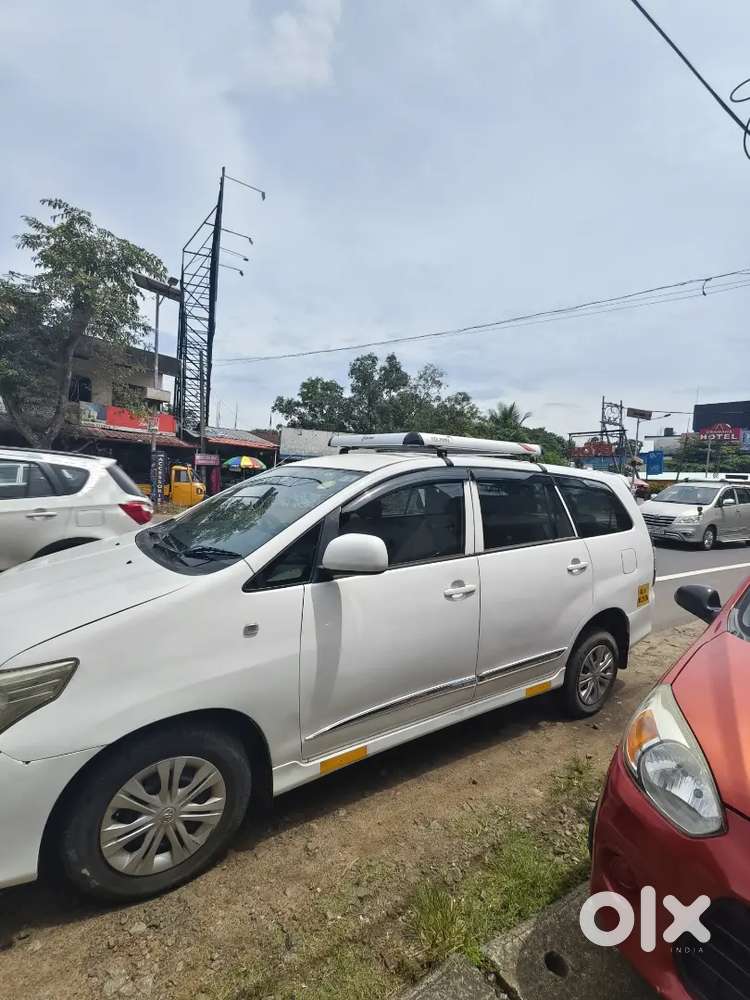 Toyota Innova 2.5 G4 Diesel 2016 - Well Maintained - For Sale