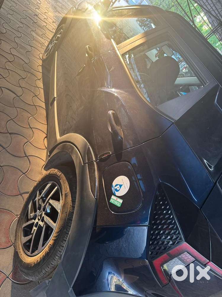 Mahindra Xuv 3xo 2025 Petrol 10500 Km Driven