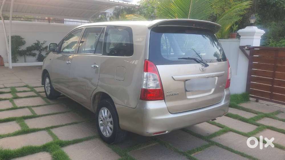 Toyota Innova 2004-2011 2.5 G4 Diesel 8-seater, 2009, Diesel