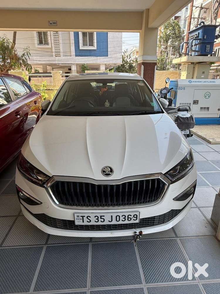 Skoda Slavia 2024 Petrol Well Maintained