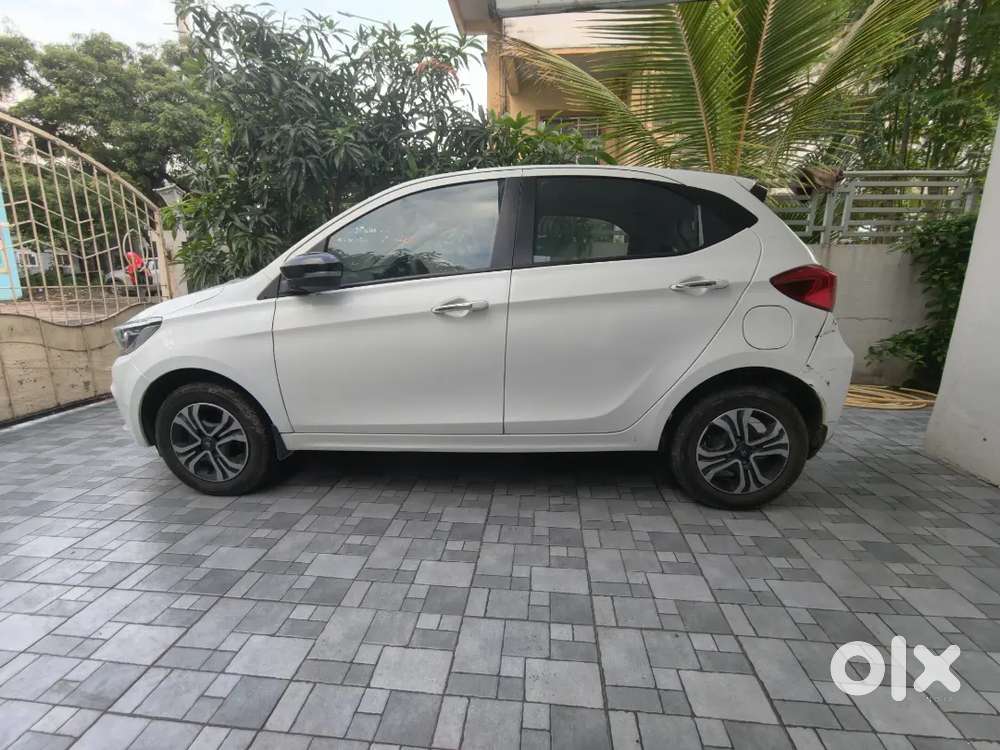 Tata Tiago Revotron Xza 2024 Cng