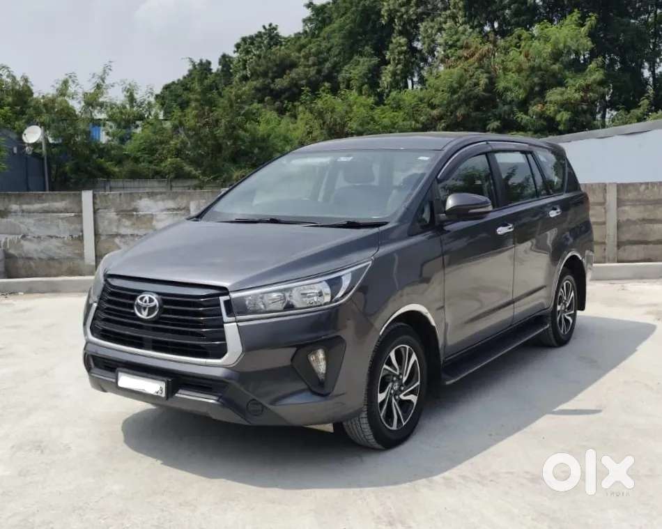 Toyota Innova Crysta [2020-ongoing] 2.4 Gx 8 Str, 2022, Diesel