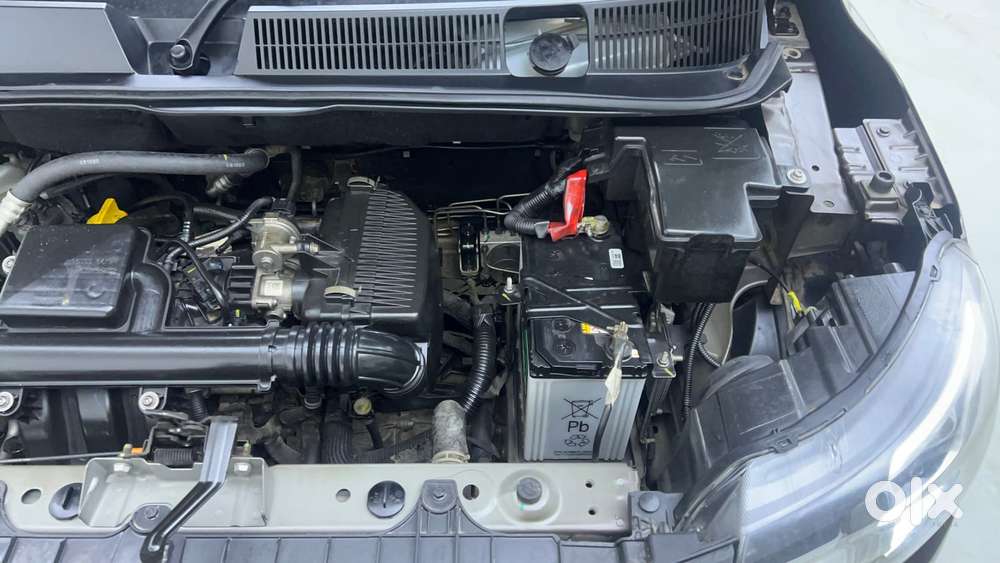 Renault Triber Rxz, 2021, Petrol