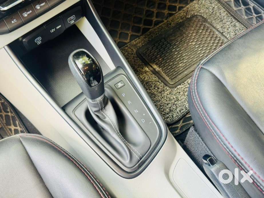 Hyundai I20 Sportz 1.2 Ivt, 2024, Petrol