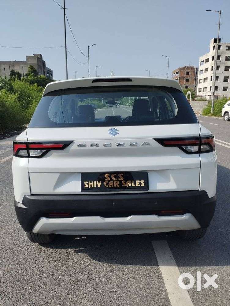 Maruti Suzuki Brezza 1.5 Lxi Cng, 2025, Petrol