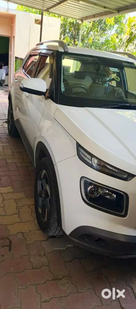 Hyundai Venue 2019 Diesel 63000 Km Driven