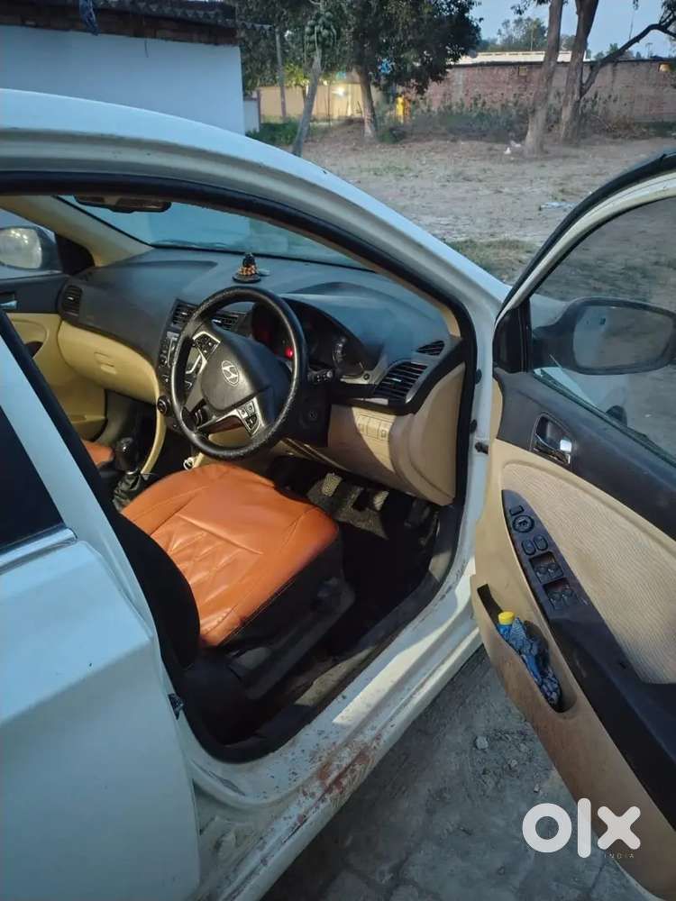 Tyre, Battery,ac Are Brand New And All Features Are Working