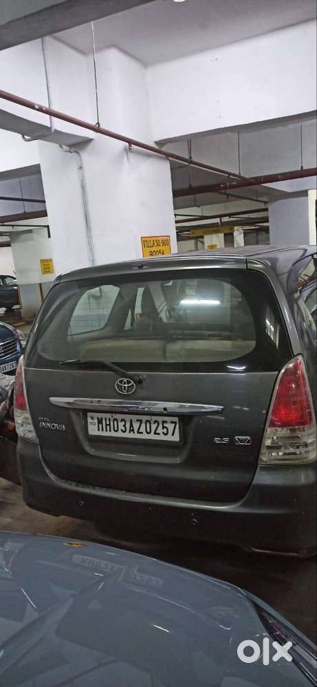 Toyota Innova 2010 Model Diesel Car