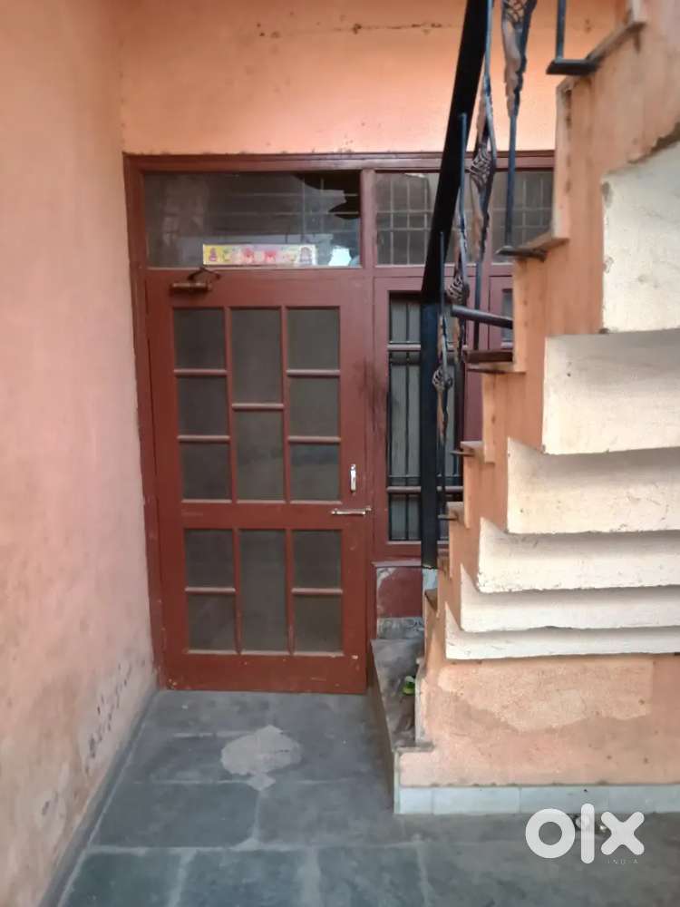 House for rent in Vashisht Nagar near PNB bank