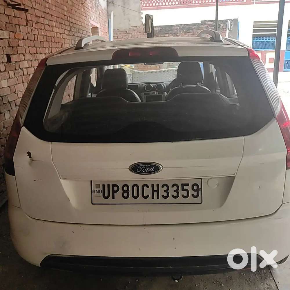 Ford Figo 2013 Cng & Hybrids 124563 Km Driven
