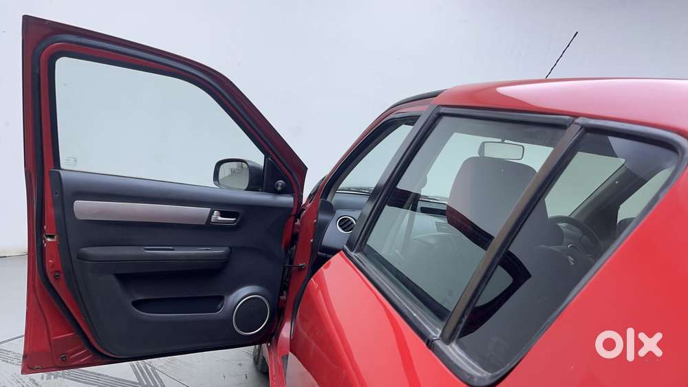 Maruti Suzuki Swift Vxi Bsiv, 2011, Petrol