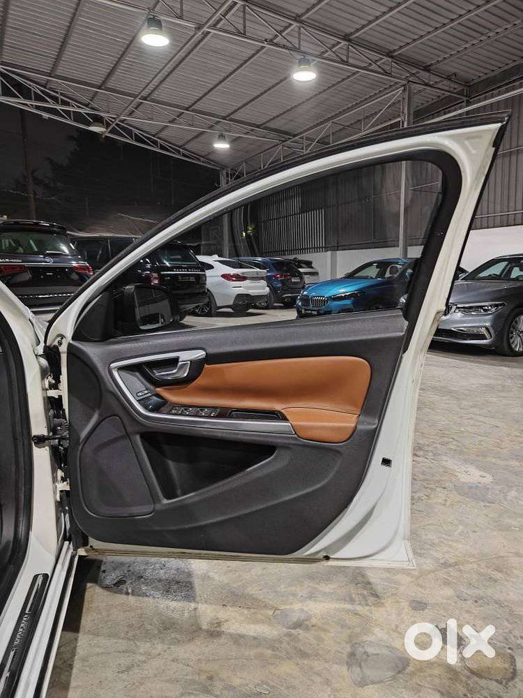 Volvo S60 D5 Inscription, 2015, Diesel
