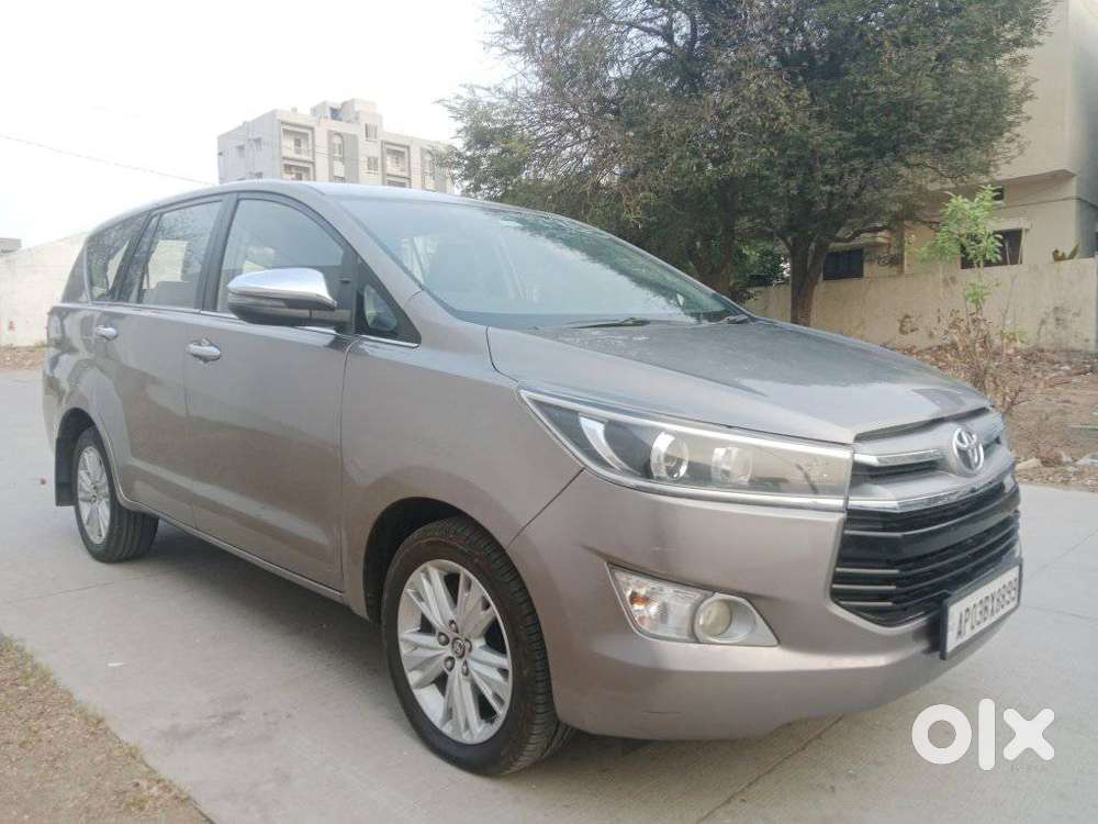 Toyota Innova Crysta 2.8z Automatic, 2016, Diesel
