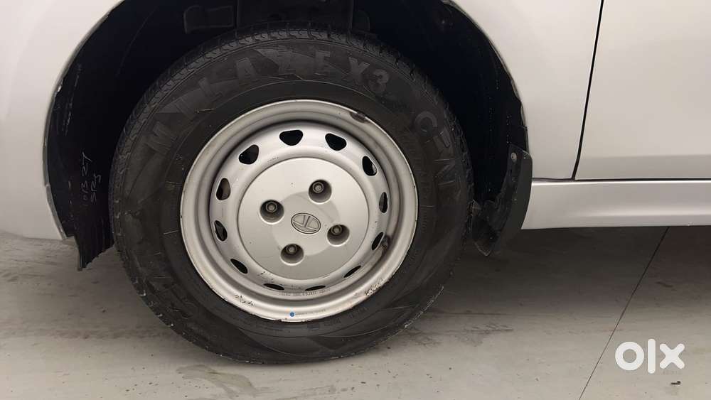 Tata Tiago 1.2 Revotron Xm, 2018, Petrol