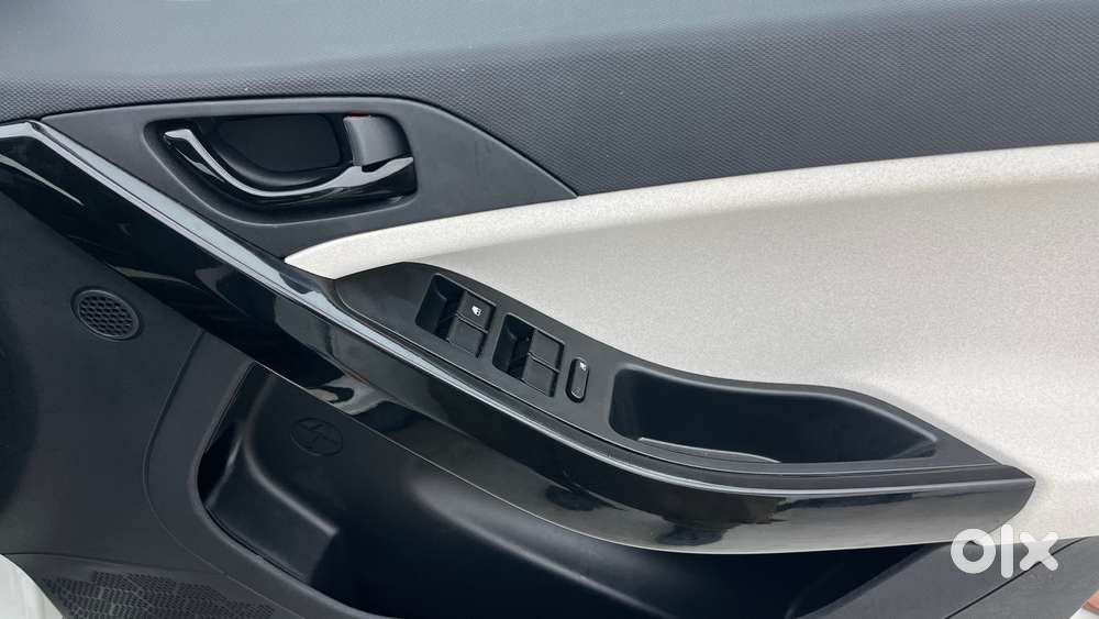 Tata Nexon Creative Plus 1.2 Revotron Petrol 7dca, 2025, Petrol