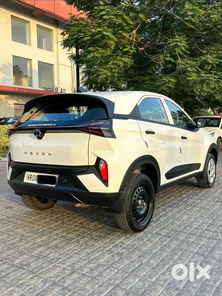 Tata Nexon, 2024, Petrol