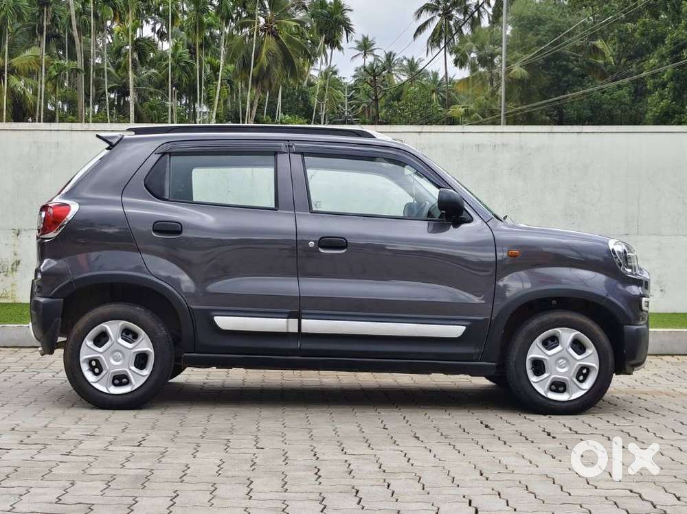 Maruti Suzuki S-presso Vxi At, 2021, Petrol