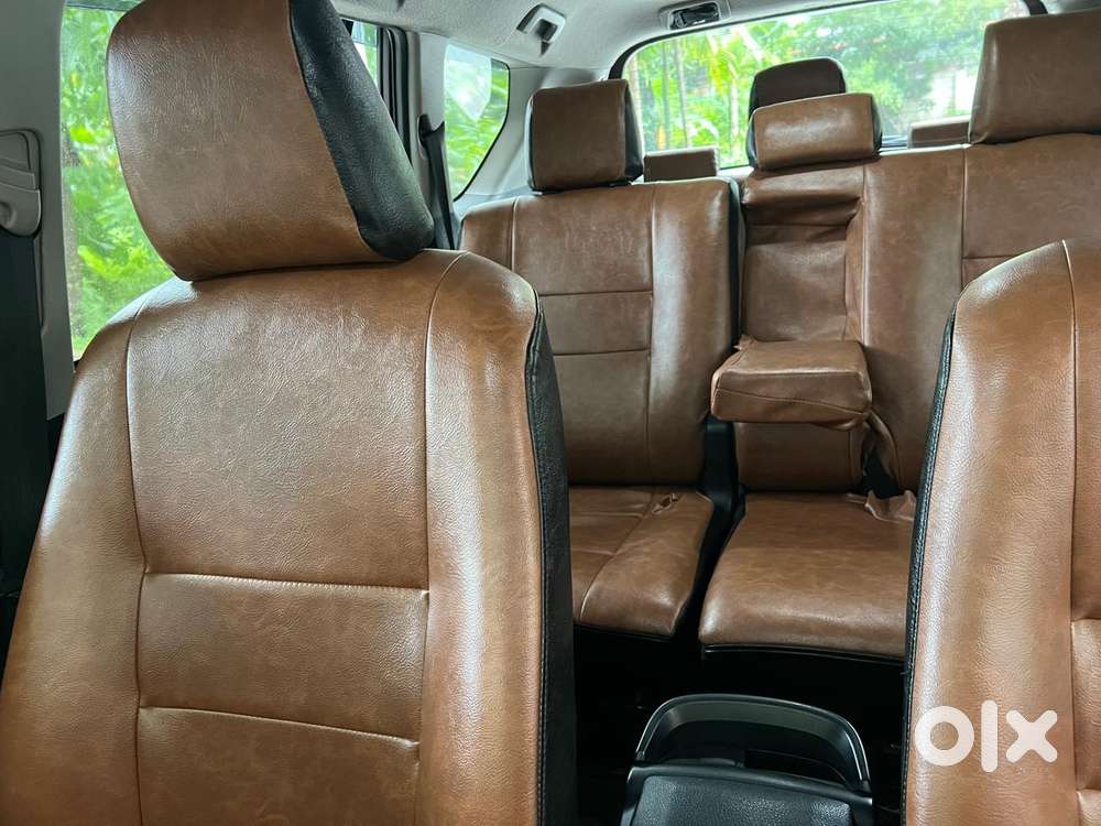 Toyota Innova Crysta, 2017