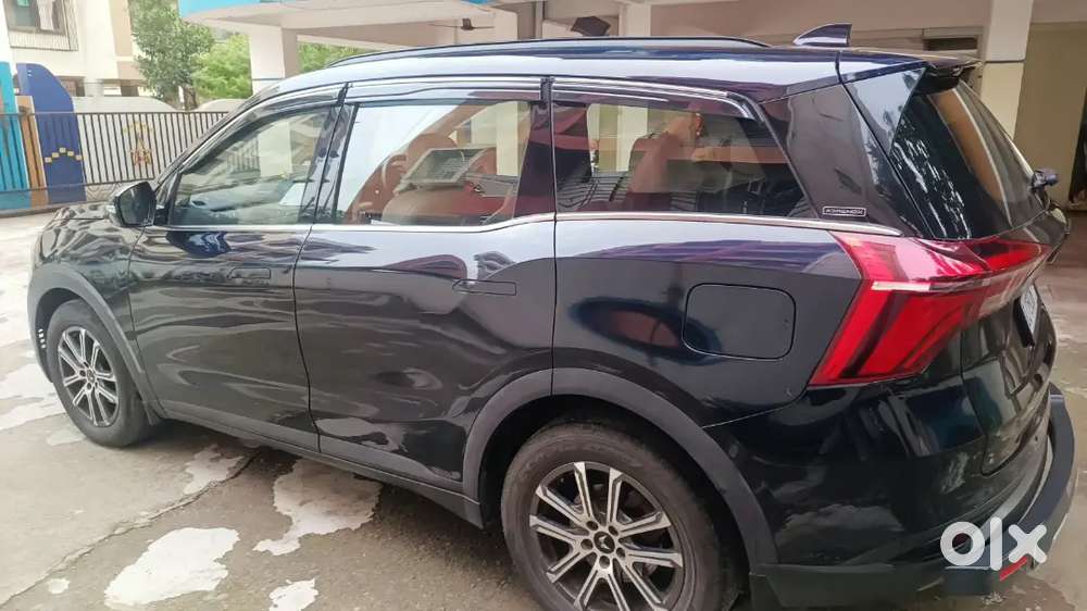 Mahindra Xuv700 Diesel At  October 2024