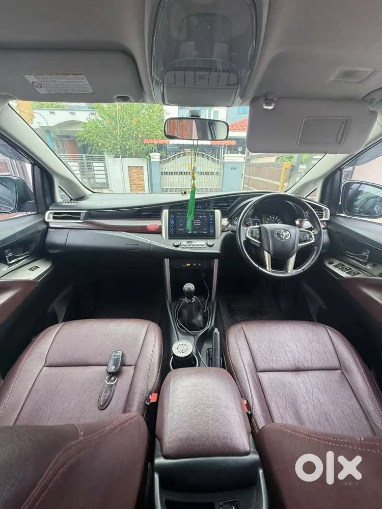 Toyota Innova Crysta 2017