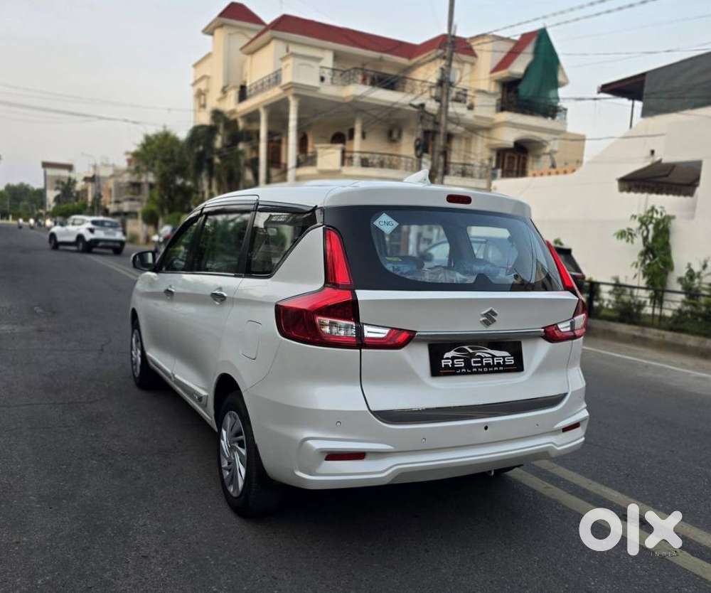 Maruti Suzuki Ertiga Vxi (o) Cng, 2025, Petrol
