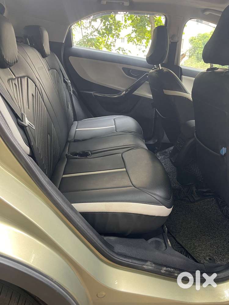 Tata Nexon Creative Plus S 1.2 Revotron Petrol 6 Amt, 2025, Petrol
