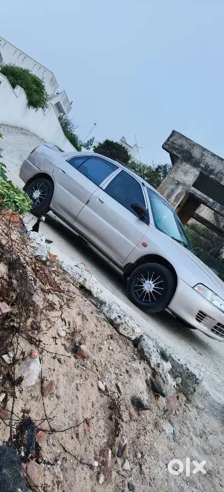 Mitsubishi Lancer 1.5 Glxi 2003
