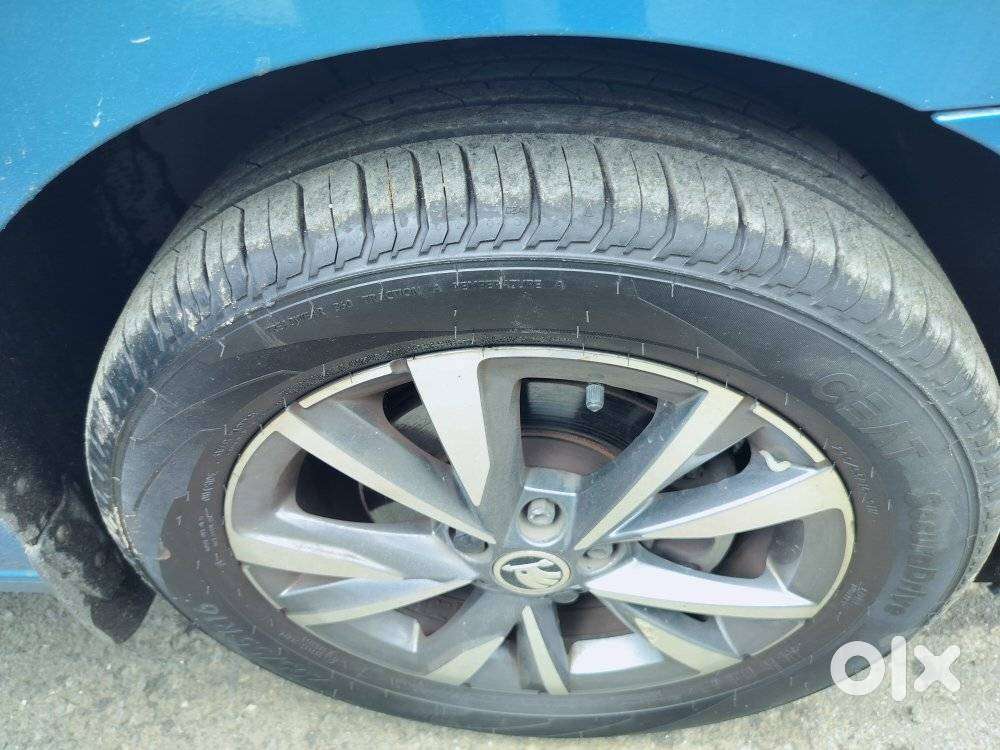 Skoda Slavia Style 1.0l Tsi Mt, 2022, Petrol