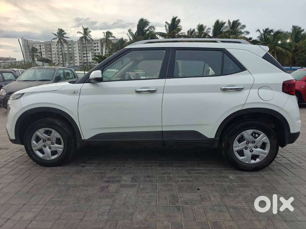 Hyundai Venue S 1.2 Petrol, 2021, Petrol