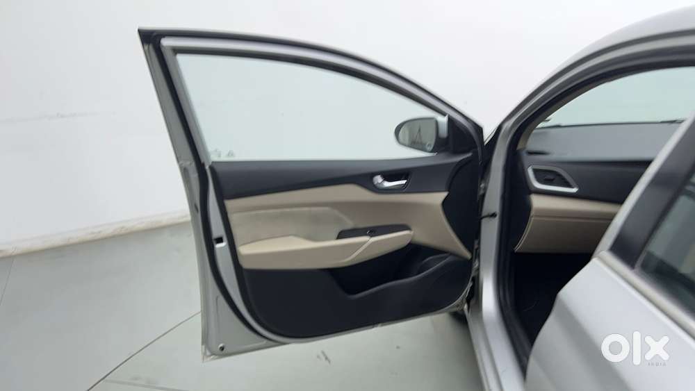 Hyundai Verna [ ] Fluidic 4s 1.6 Crdi Sx (o) At, 2018, Petrol