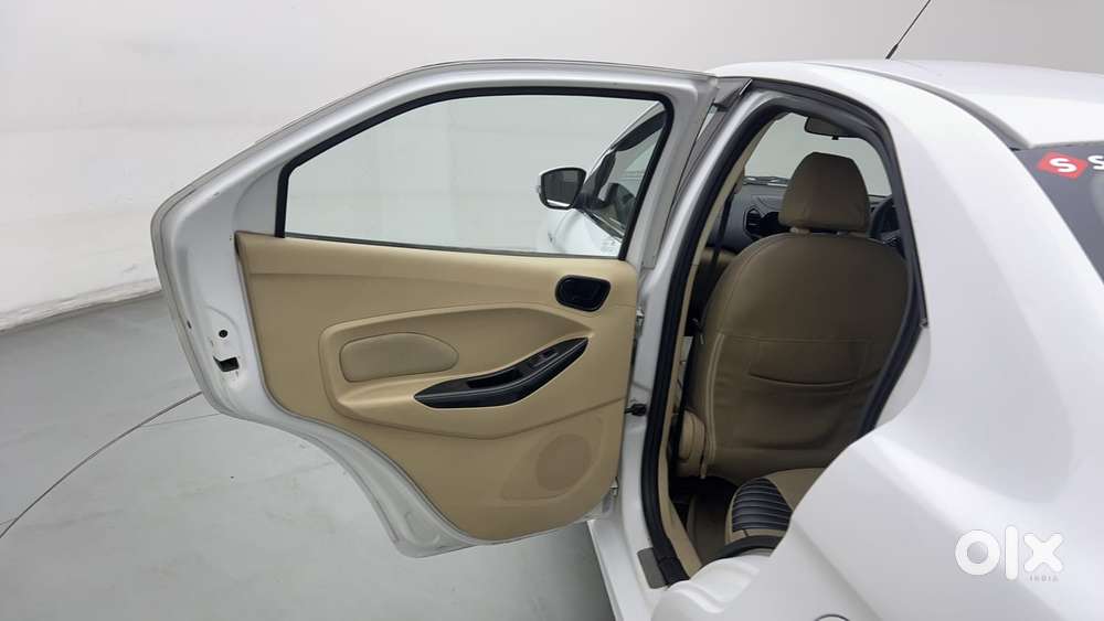 Ford Figo Aspire Titanium, 2015, Petrol