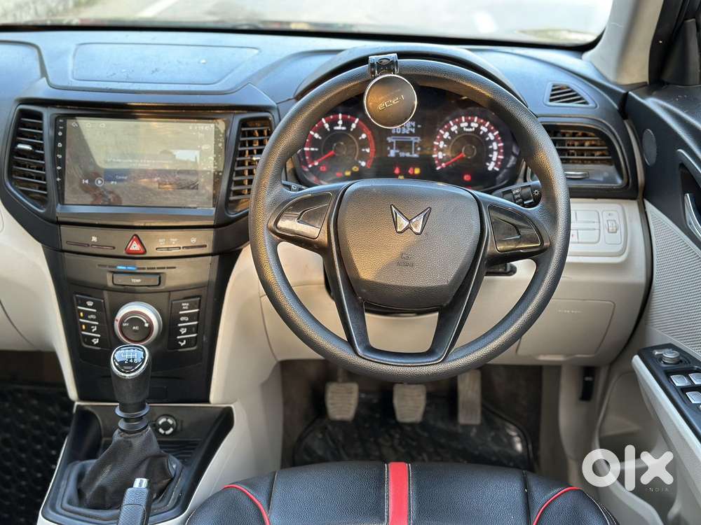 Mahindra Xuv300 W4, 2023, Petrol