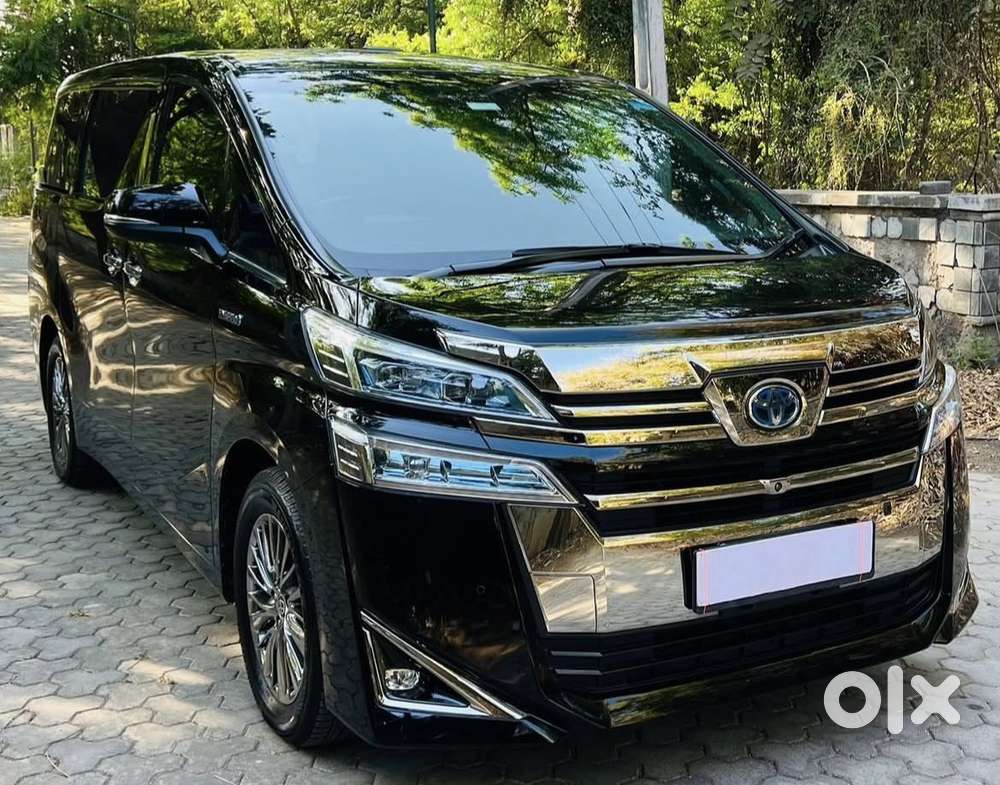Toyota Vellfire 2.5 Executive Lounge, 2021, Petrol