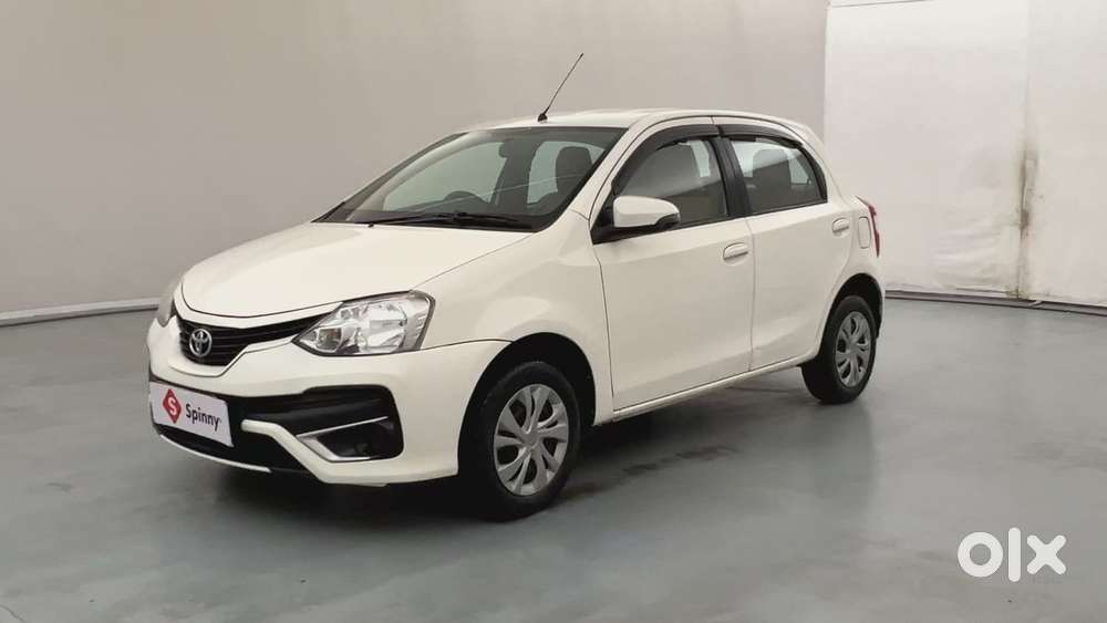 Toyota Etios Liva 2011-2012 V, 2017, Petrol