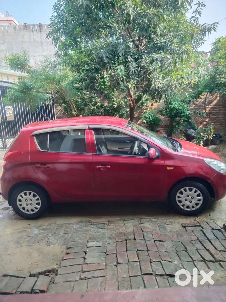 Hyundai I20 Magna 2010 Petrol .. Urgent Sell..