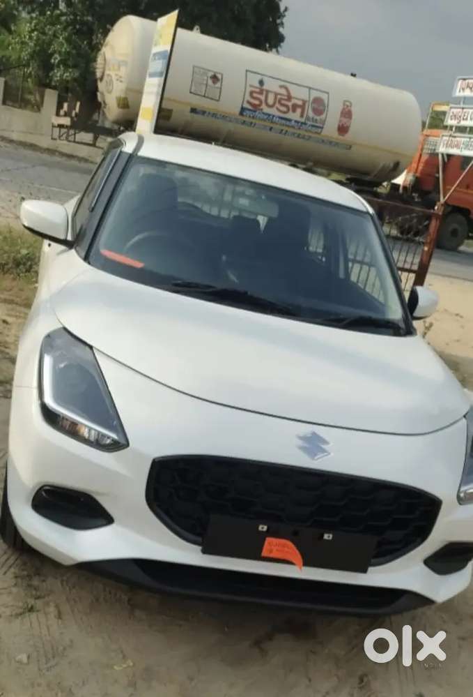 Maruti Suzuki Swift 2025 Petrol 50000 Km Driven