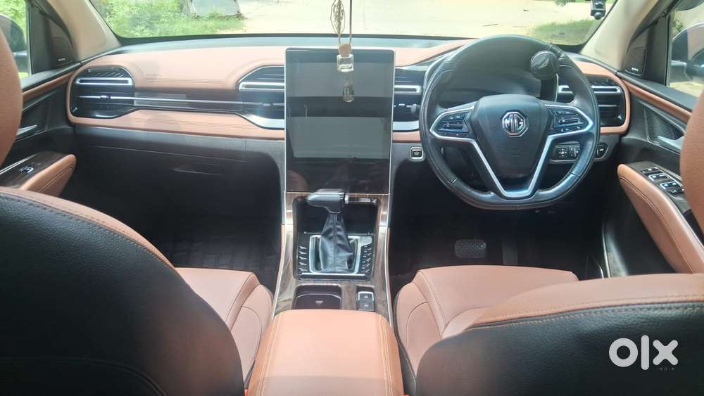 Mg Hector Plus Savvy Pro 1.5 Turbo Petrol Cvt 7 Str, 2023, Petrol