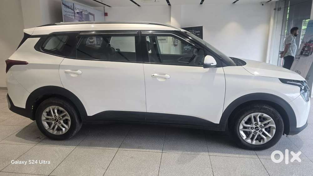 Kia Carens Petrol Manual 2023