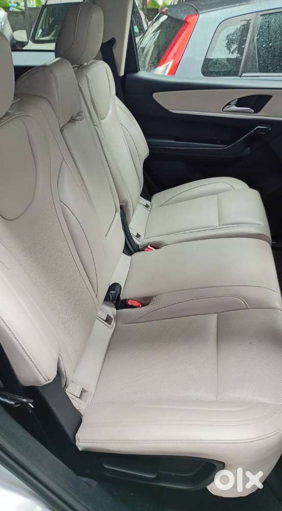 Mahindra Xuv700 2.2 Ax 7 Diesel At Luxury Pack Str, 2022, Diesel