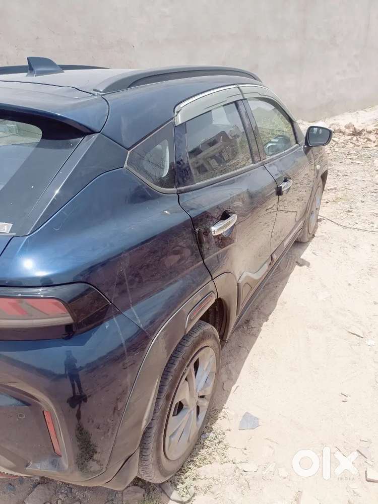 Maruti Suzuki Fronx 2023 Petrol 27000 Km Driven