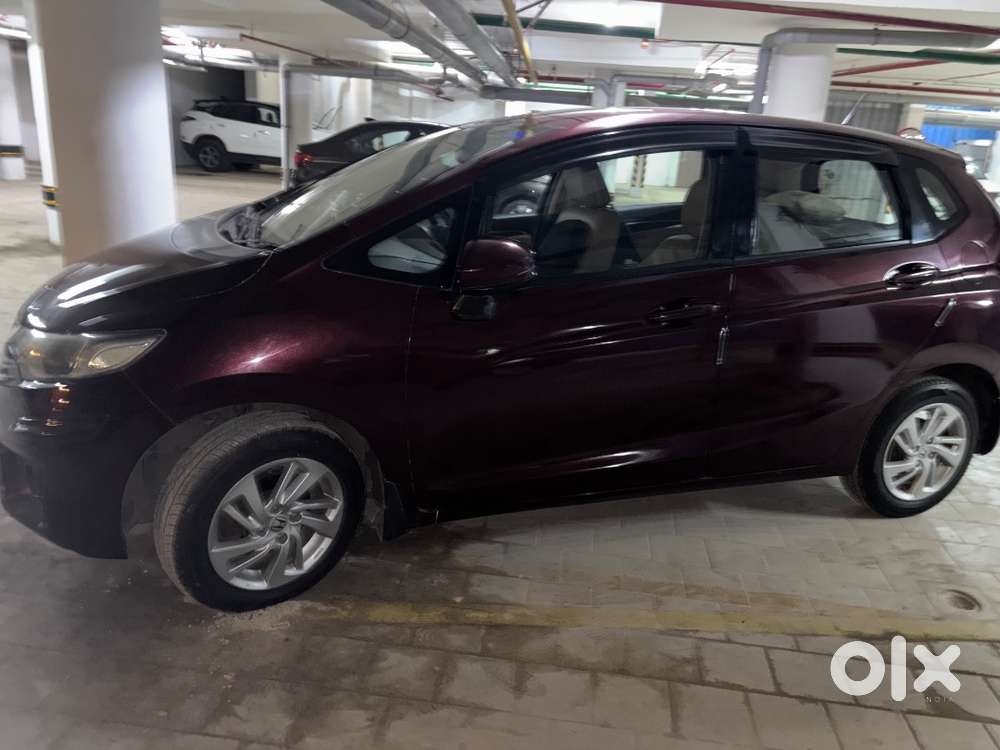 Ac, Power Windows, Music System, Abs, 2 Airbags.