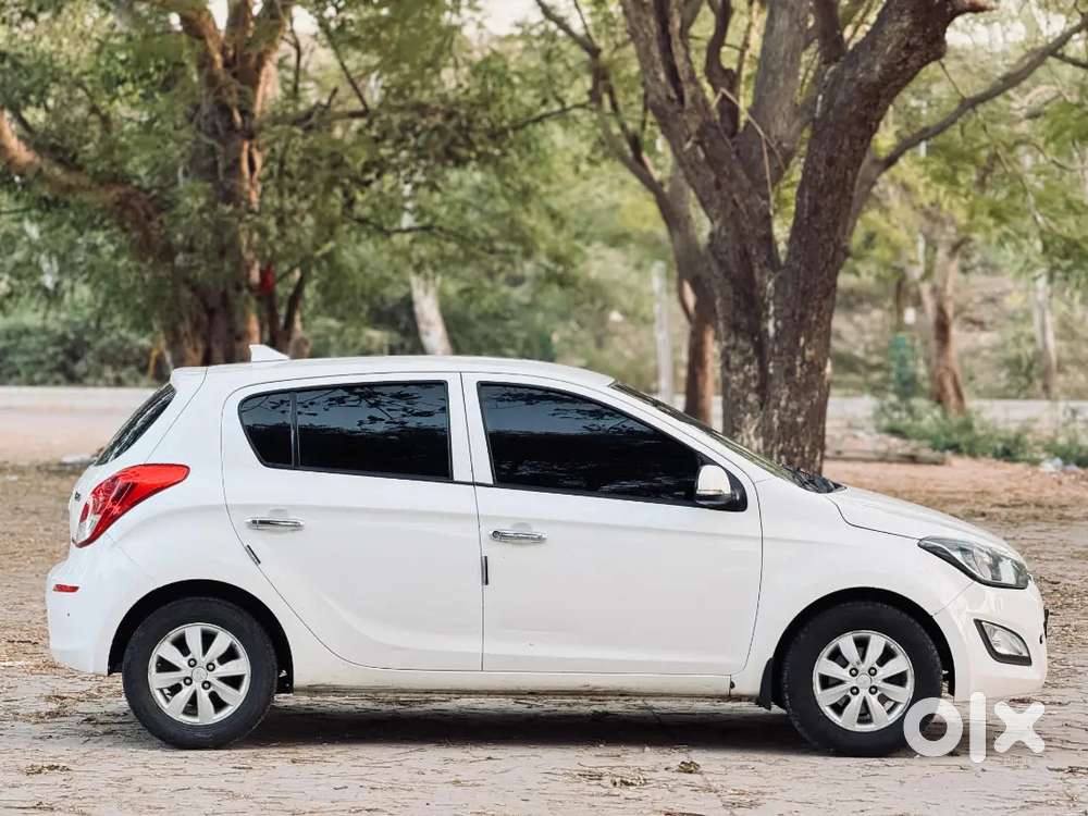 Hyundai I20 2013 Cng & Hybrids 147000 Km Driven